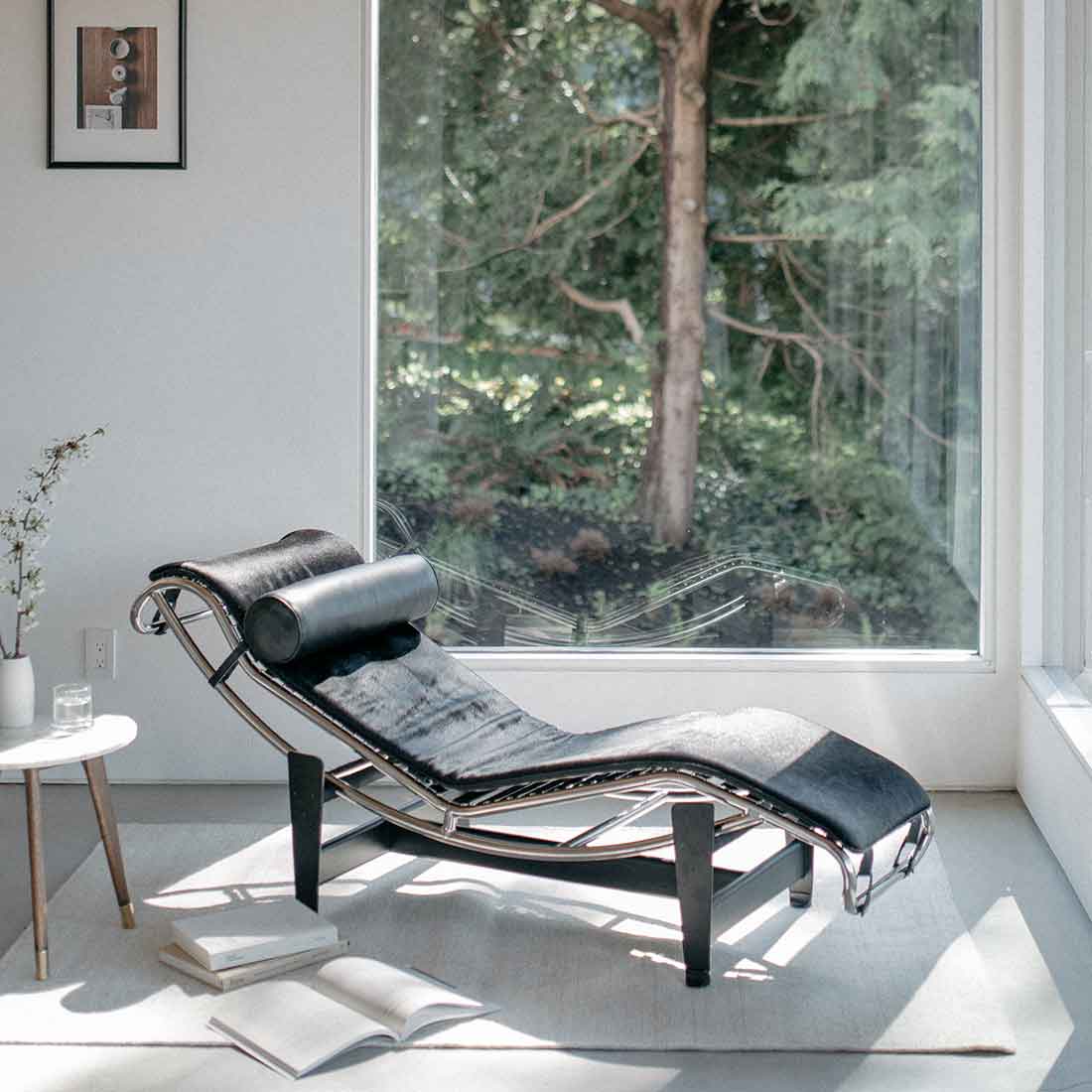 Corbusier Chaise Lounge Chair Top Grain-Black